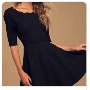 ✨⚡️💥 Lulus Scallop Neck Short Sleeve Fit & Flare Dress